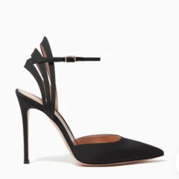 Gianvito Rossi FREESIA D'ORSAY Pump - Picture 1 of 10